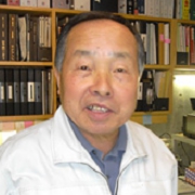 photo_staff0.jpg